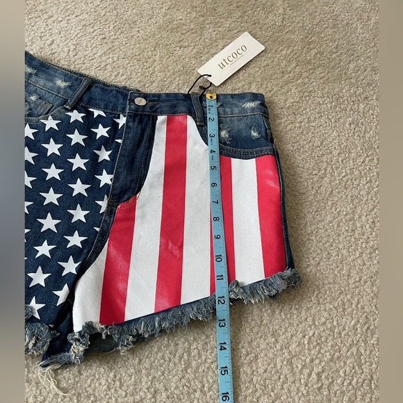 Utcoco Distresses Flag Shorts - NEW - Size: 10 - Picture 4 of 6